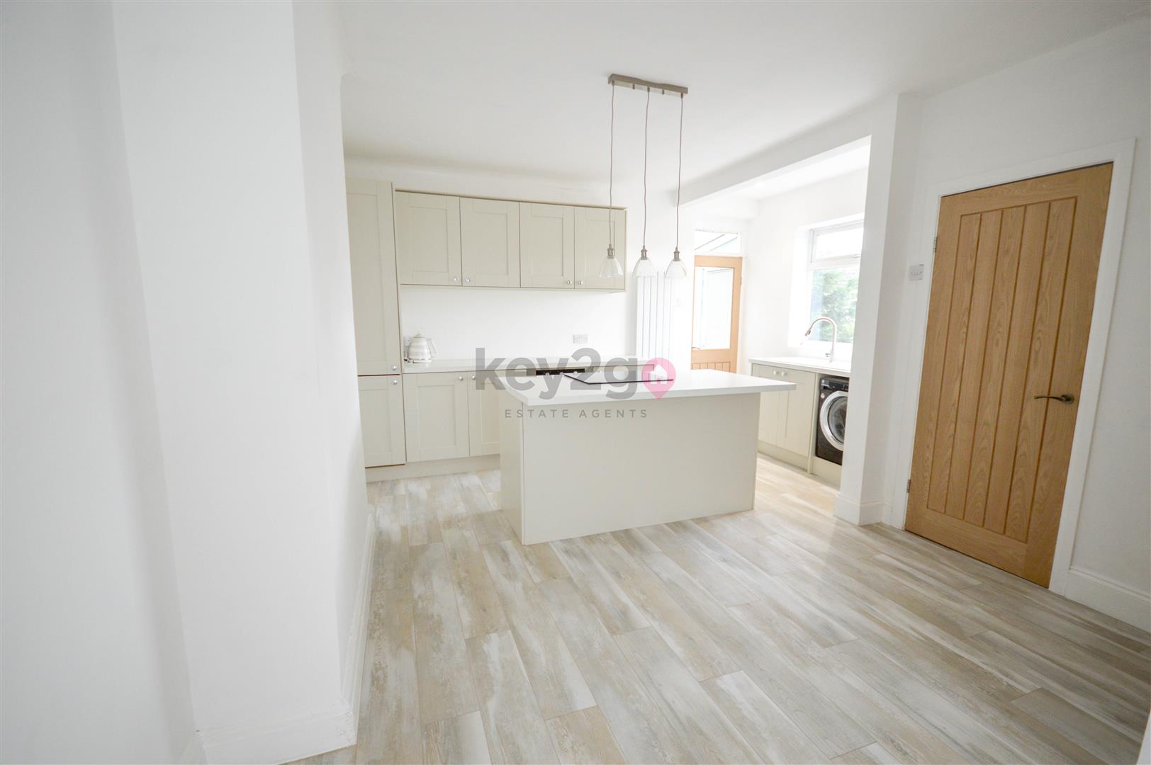 Marsh Avenue, Dronfield, S18 Key2go